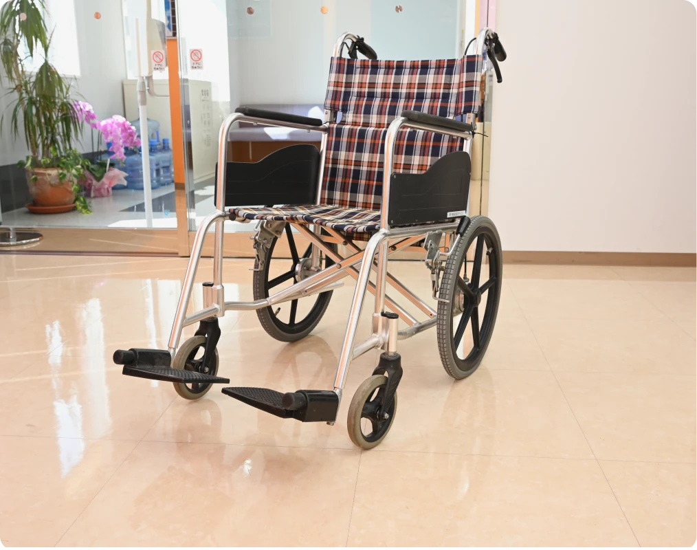 車椅子の貸し出しもございます